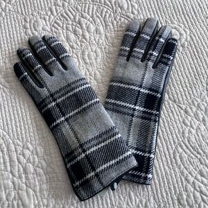 NWT Merona grey/black/white plaid glove with leather underside